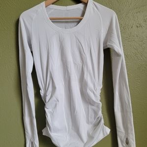 Lululemon long-sleeved  sport shirt